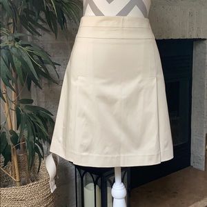 Banana Republic tan skirt